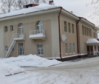 Устройство фасада здания  гостиницы в г. Первоуральск плитами с декоративным покрытием «ФАССТ»
